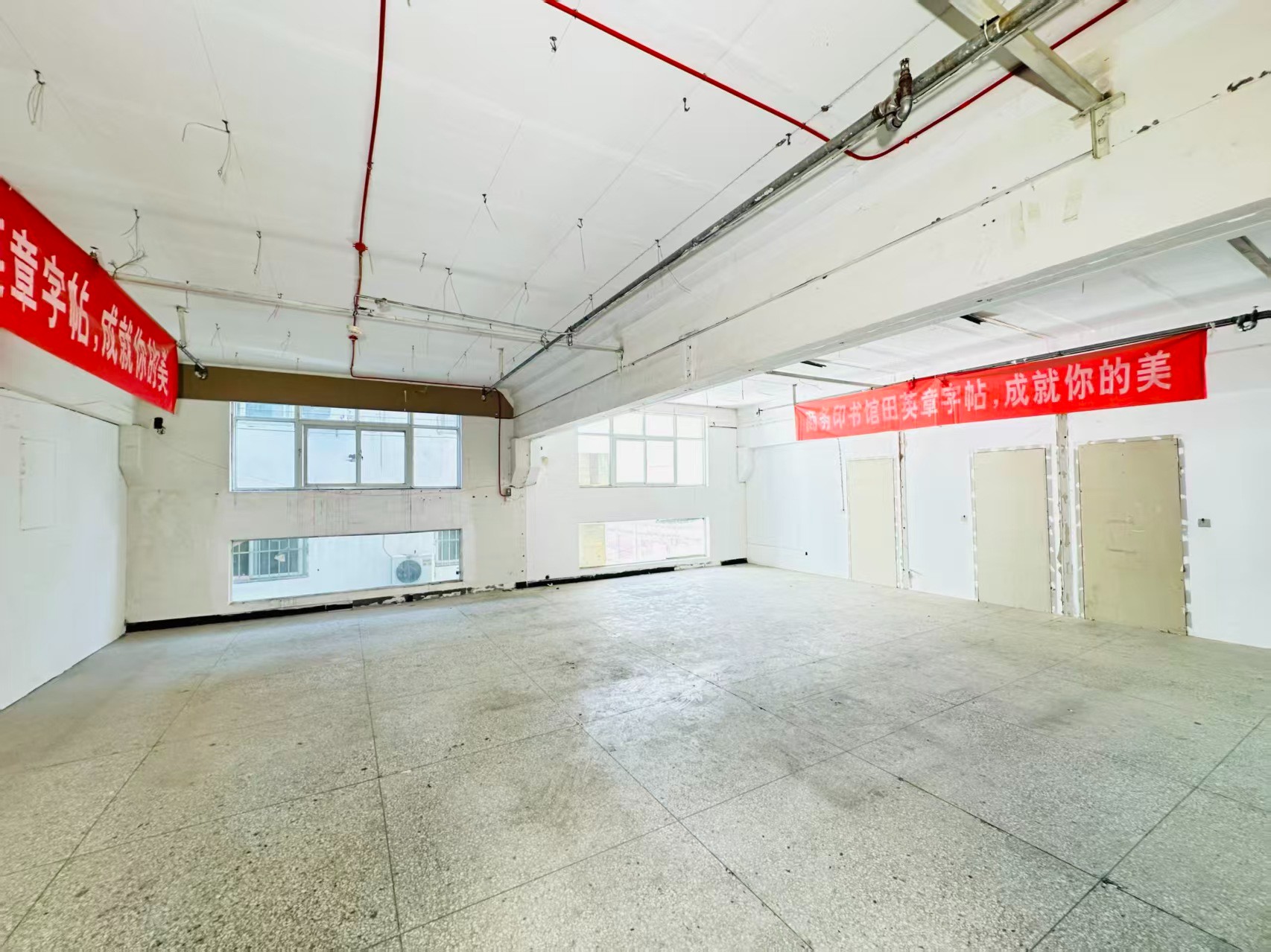 常付线重点吸引人工智能应用、数字经济、电商直播、智能制造服务、软件开发、科技创新企业及创业团队入驻